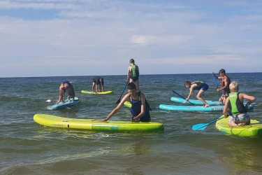 Obóz młodzieżowy, „FABRYKA ATRAKCJI”: Laser Tag, Wojskowy Biwak, Park Linowy, Sport, Integracja, Chill out. Ośrodek z basenem letnim. Kolonia 8-12 lat i obóz 13-16 lat