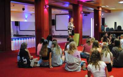 Obóz młodzieżowy, Olsztyn - obóz taneczny z elementami gimnastyki z Marysią Krasowską Manor Camp, 10 dni 9-16 lat